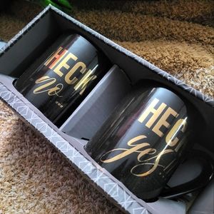 NIB Matching mug set